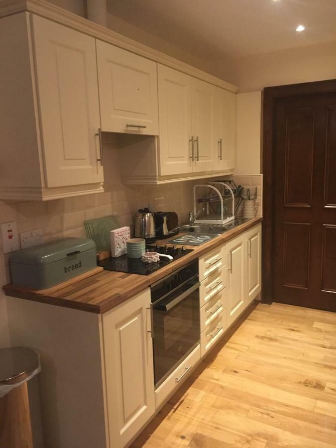 Nanny Quinn'S Apartment Killucan ภายนอก รูปภาพ